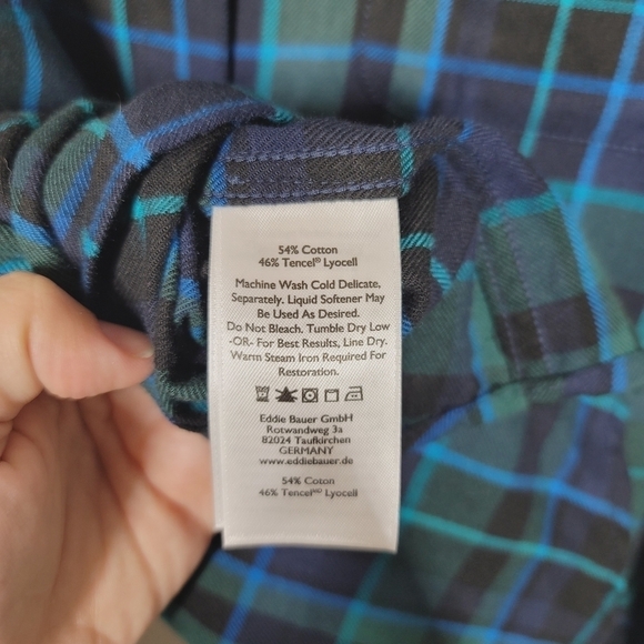 Eddie Bauer Plaid Button Down - Picture 6 of 6